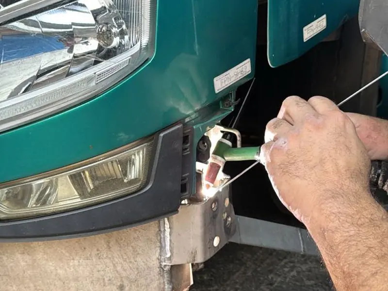 Solda em tanque de alumínio de caminhão — foto 7